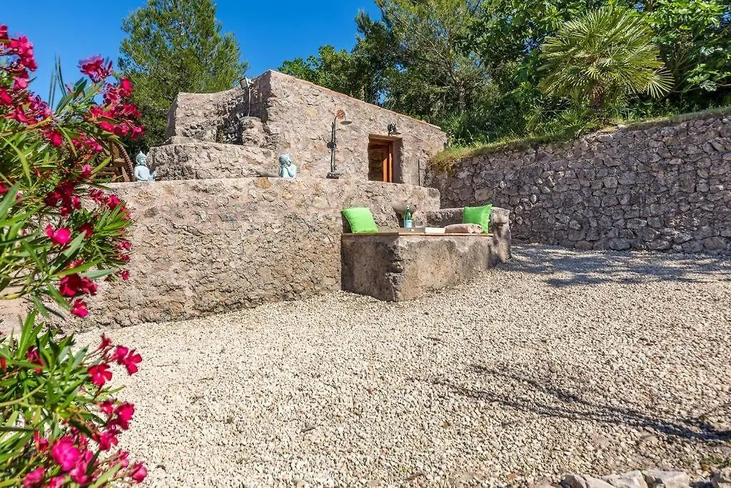 Holiday home Finca Wellnatura Mit Sauna, Kamine, Badewanne Arta